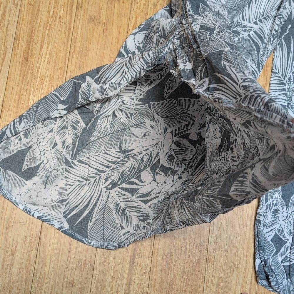 Chantique Hawaii Floral Gray/White Bandeau Top And Flowy Pants Set Size S/M - Picture 2 of 6